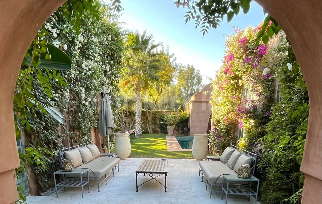 Charmante villa de 5 chambres dans un domaine privé