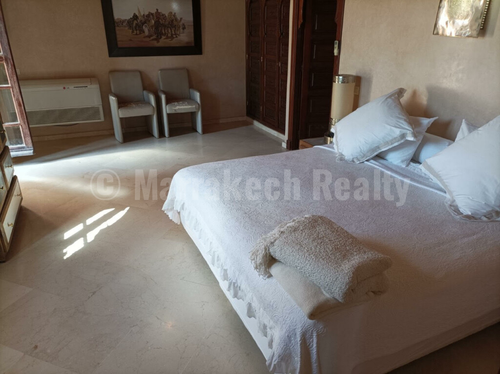 Long term villa rental: furnished w 3 suites Bear downtown