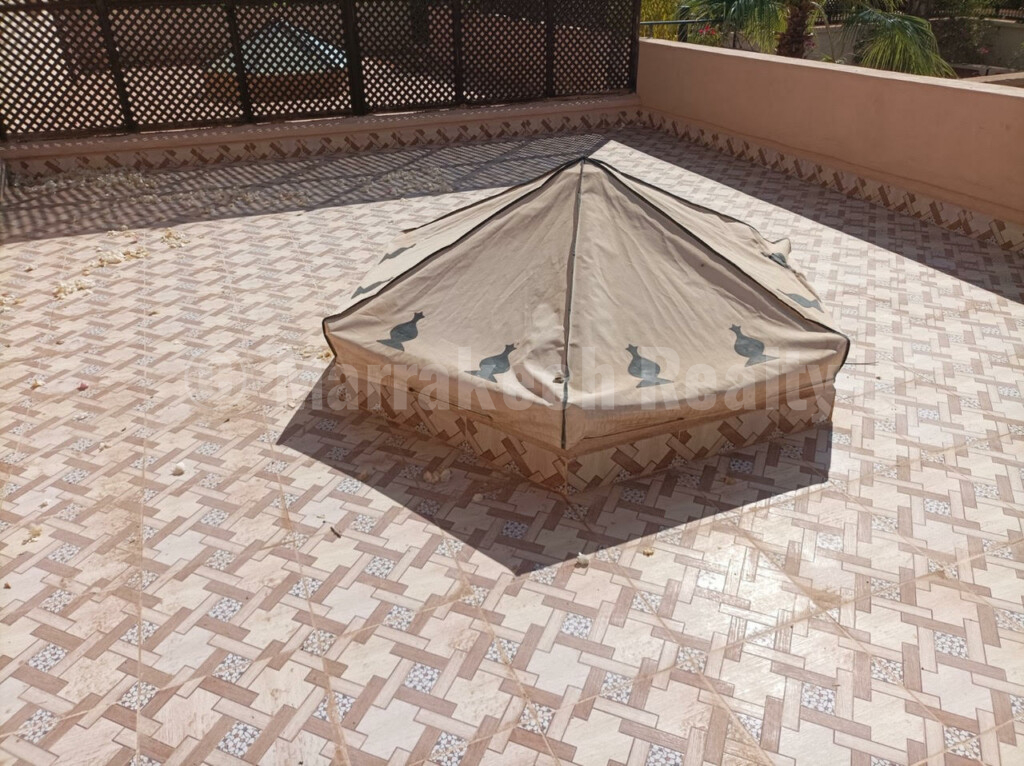 Long term villa rental: furnished w 3 suites Bear downtown