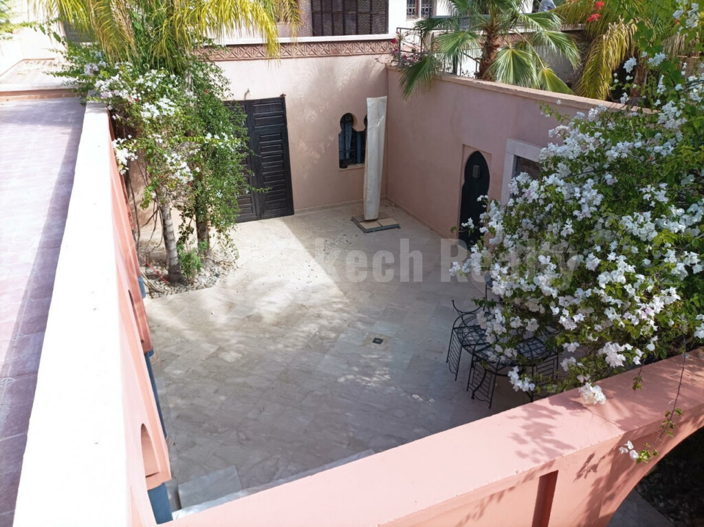 Long term villa rental: furnished w 3 suites Bear downtown