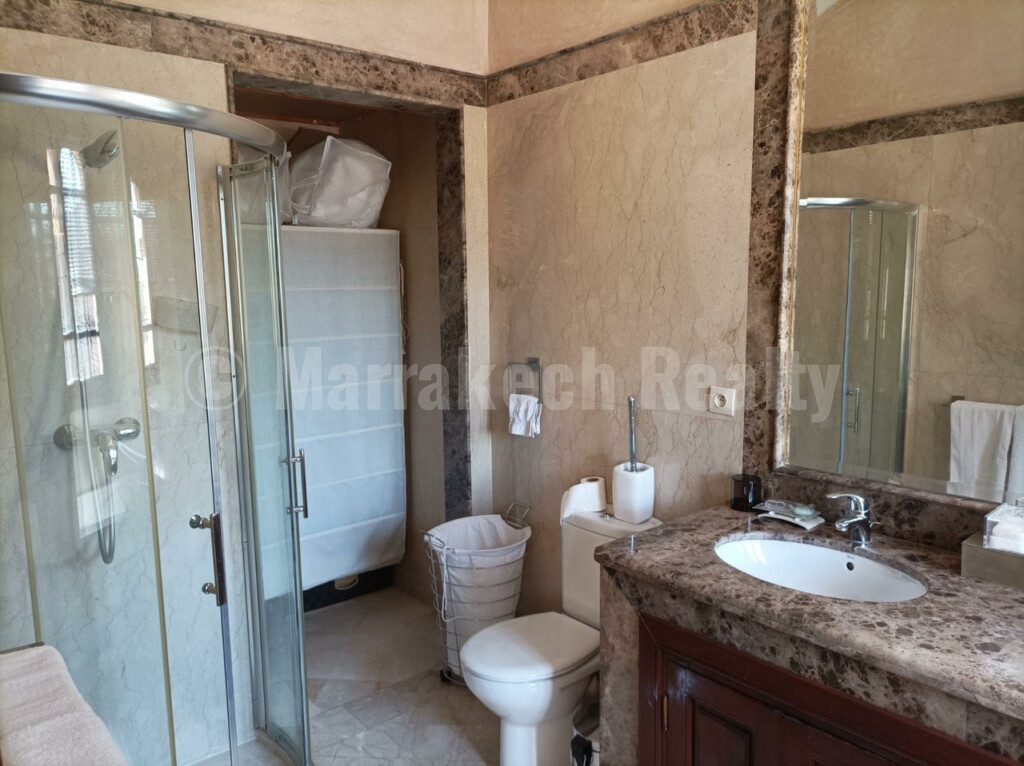 Long term villa rental: furnished w 3 suites Bear downtown