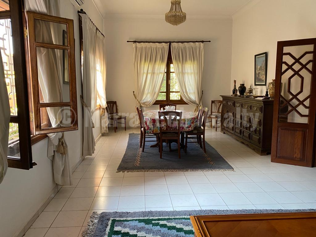 Rare et imposante maison de ville à Marrakech