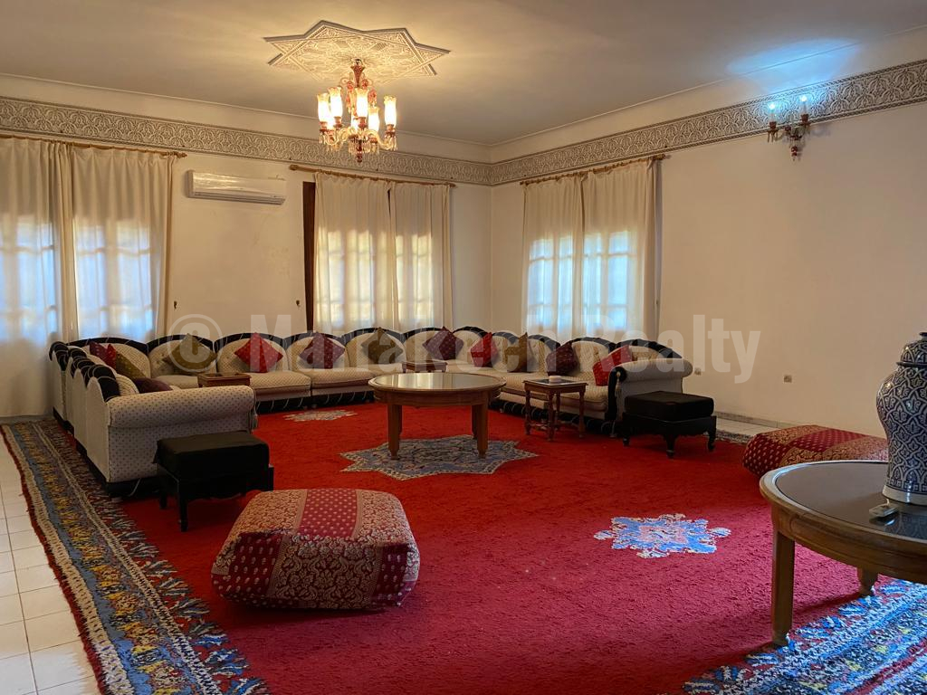 Rare et imposante maison de ville à Marrakech