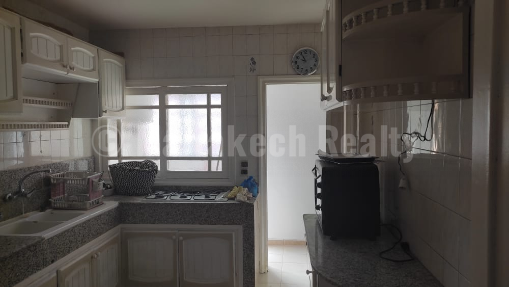 Bel appartement de 2 chambres avec superbe emplacement