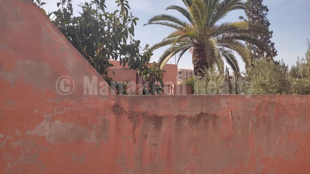 Period small villa to refurbish in the Hivernage