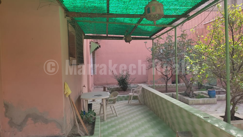 Period small villa to refurbish in the Hivernage