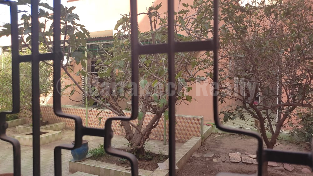 Period small villa to refurbish in the Hivernage