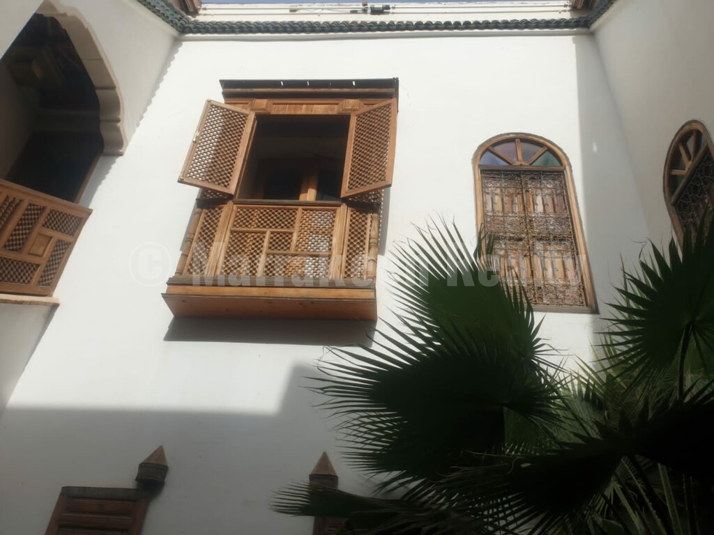 Beau Riad de 5 chambres à rafraîchir: belle opportunité!