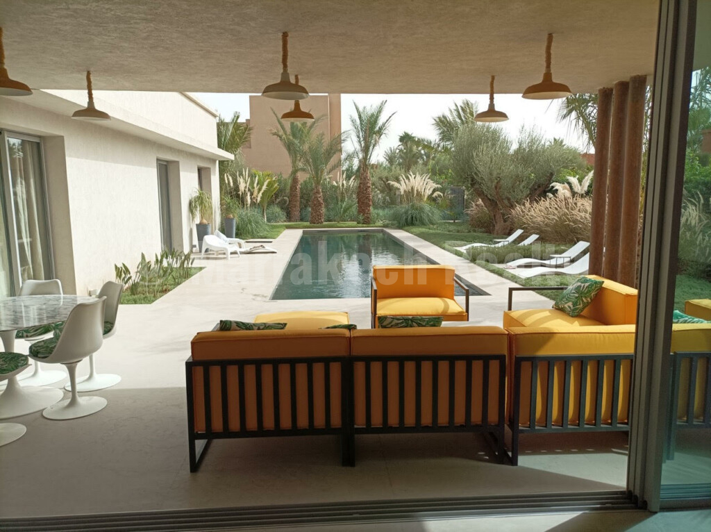 Stylish 4 bedroom villa in a gated domain