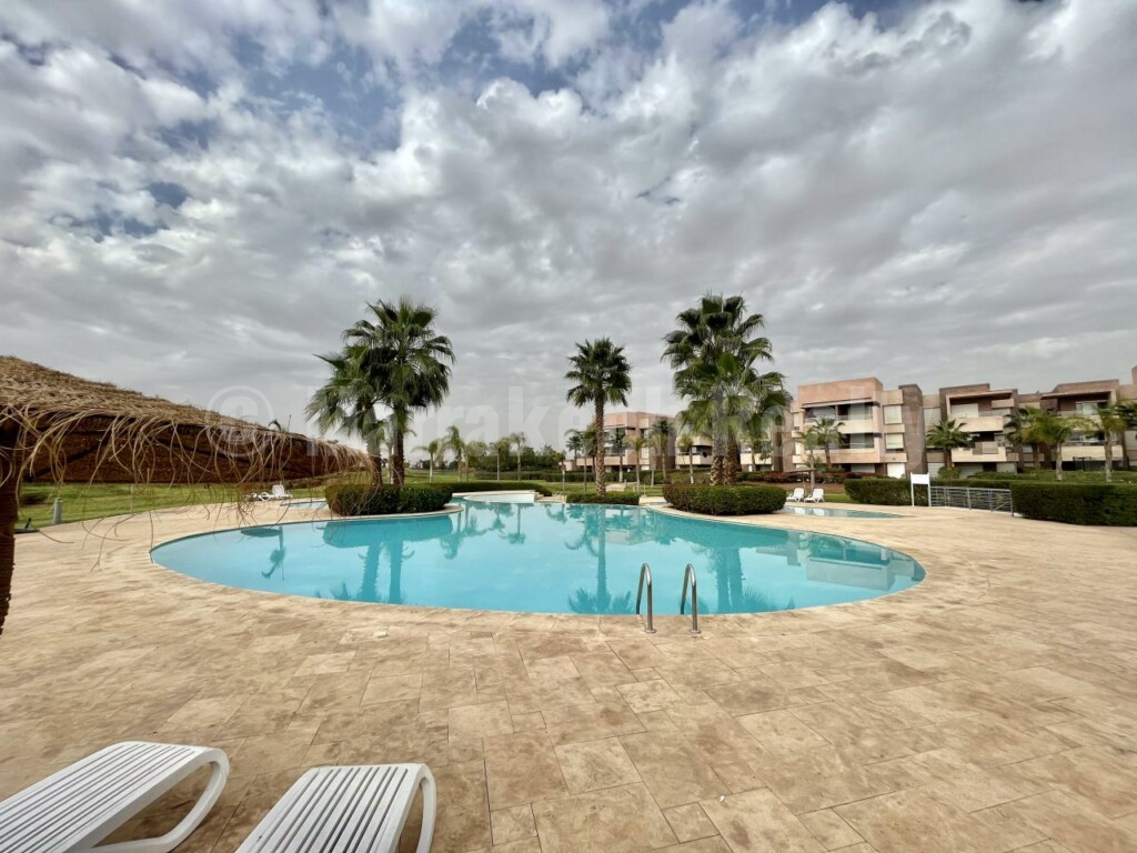 For long term rental at PRESTIGIA residence with lake view, 3 bedrooms
