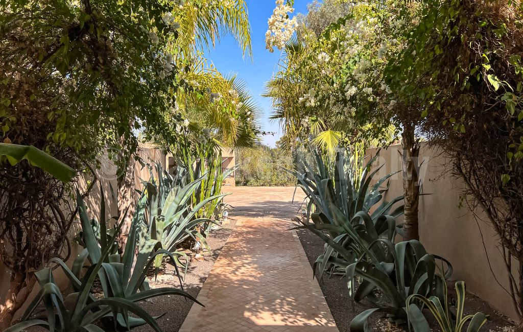 Stylish upscale 5 bedroom villa with awesome views over the Atlas