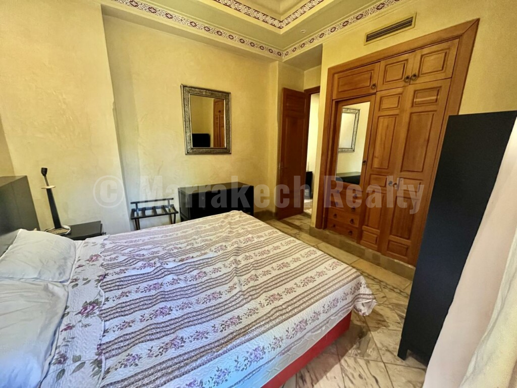 Long-term apartment rental, ground floor palm grove