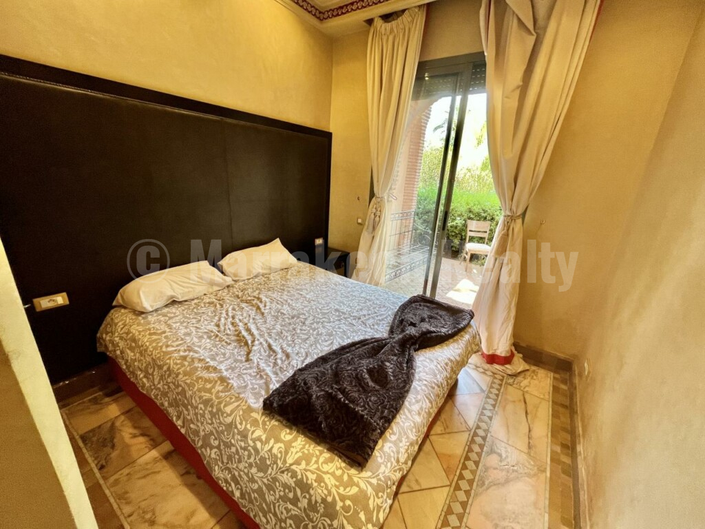 Long-term apartment rental, ground floor palm grove