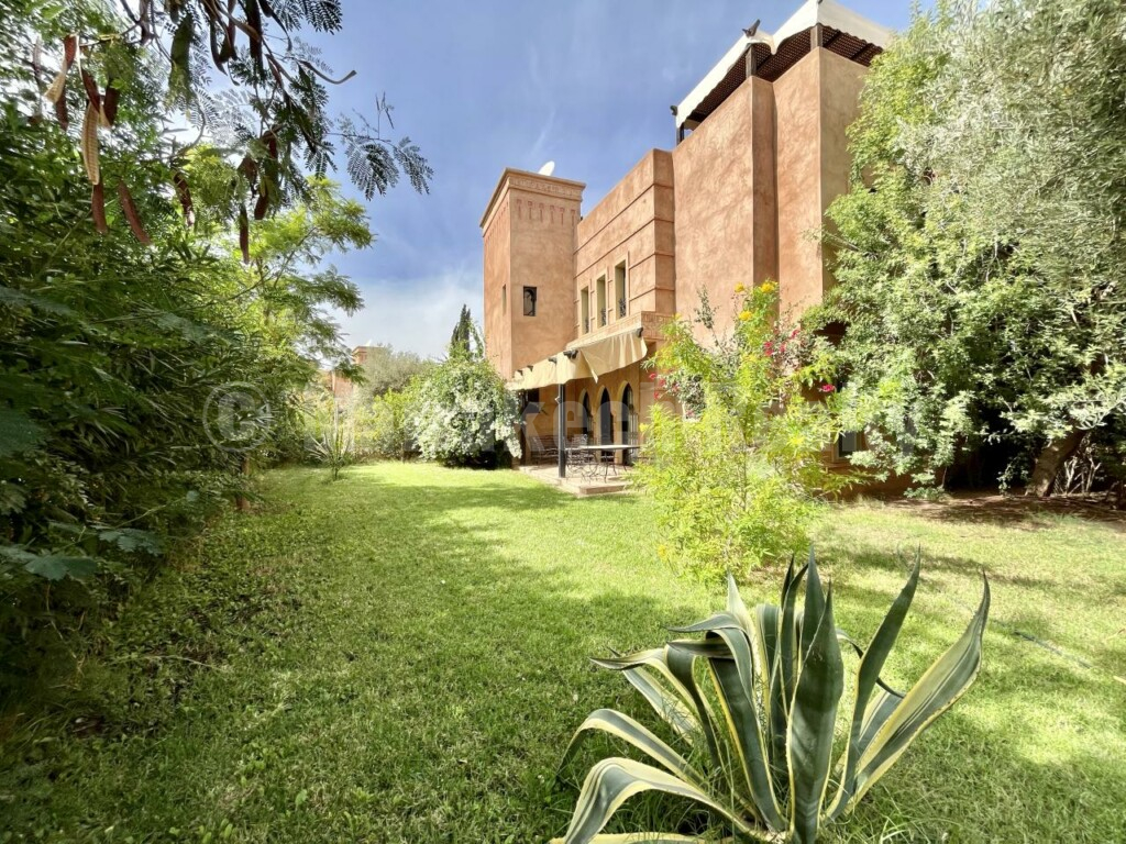 Villa riad, for long term rental in Marrakech, road to Fes in a residence