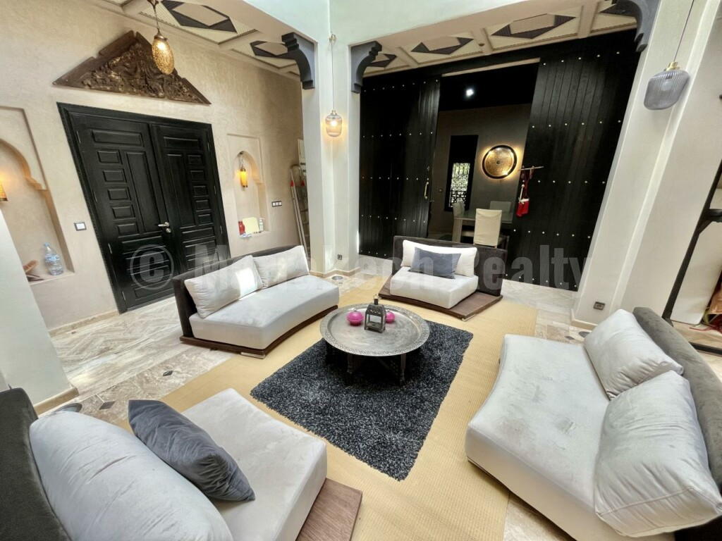 Villa riad, for long term rental in Marrakech, road to Fes in a residence