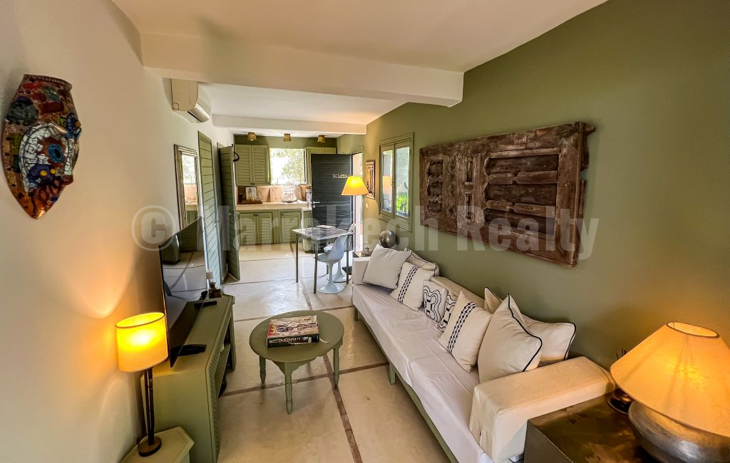 Stylish upscale 5 bedroom villa with awesome views over the Atlas