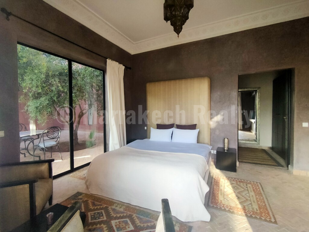 Standout 7 bedroom villa on 1 hectare close to Marrakech