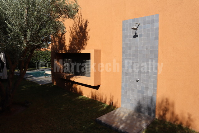 Standout 4 bedroom villa in a gated community