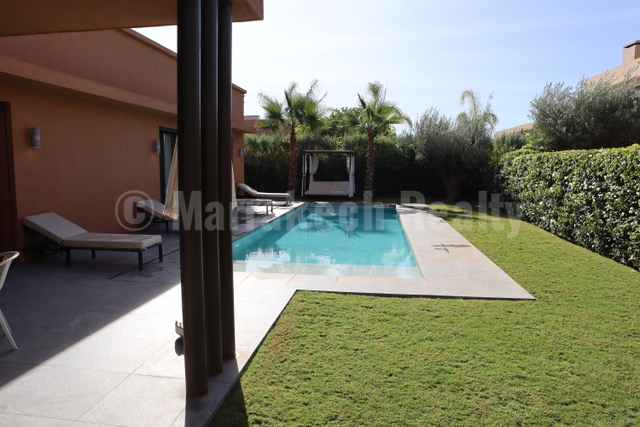 Standout 4 bedroom villa in a gated community