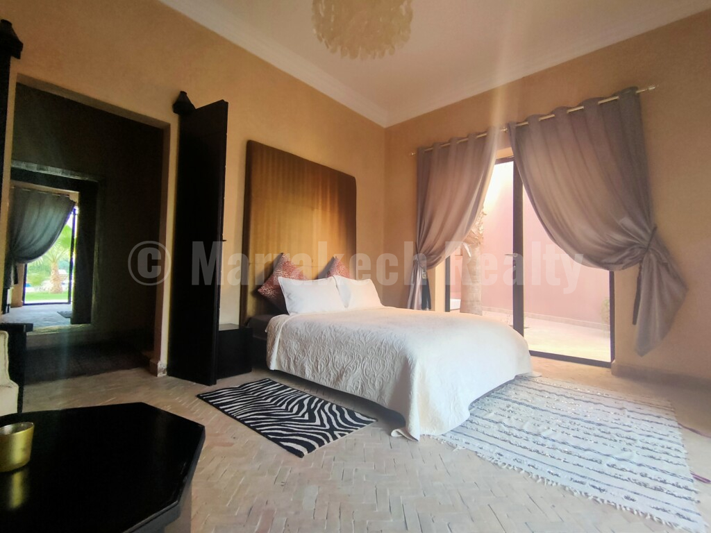 Standout 7 bedroom villa on 1 hectare close to Marrakech