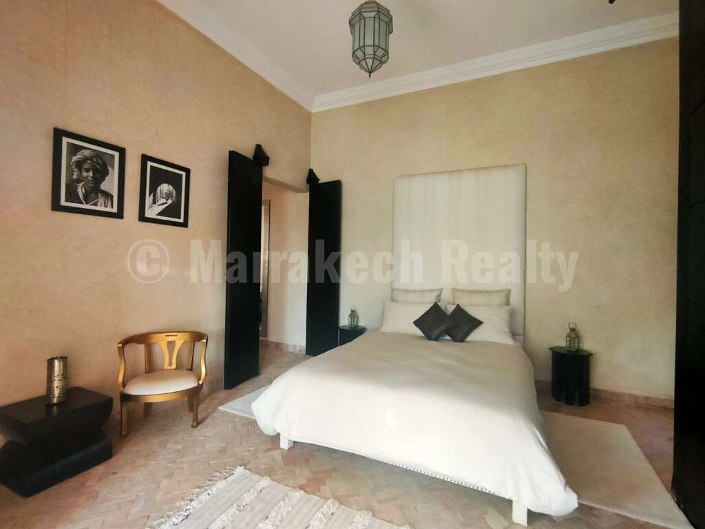 Standout 7 bedroom villa on 1 hectare close to Marrakech