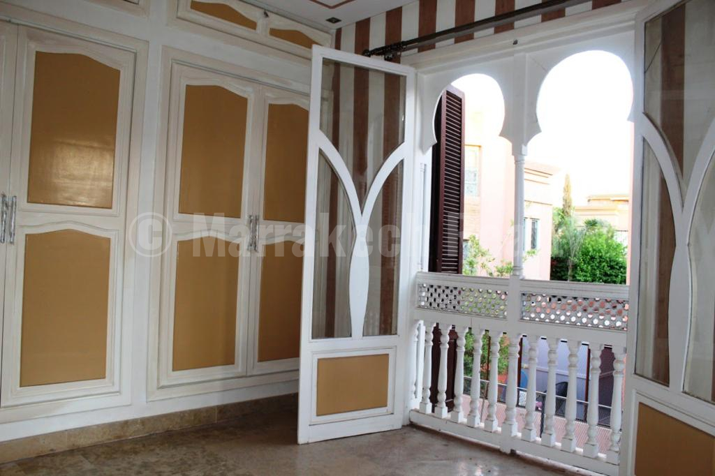 Maison de ville de 4 chambres: à saisir!