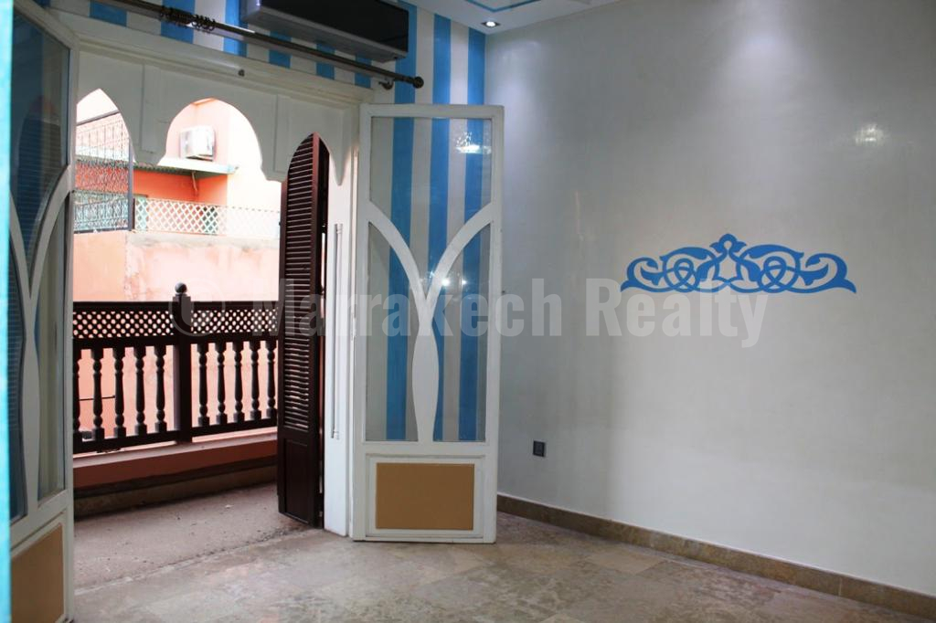 Maison de ville de 4 chambres: à saisir!
