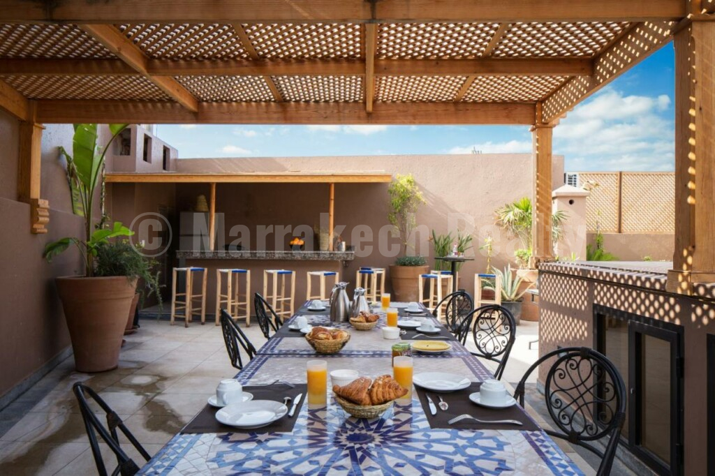 Riad de 7 chambres avec bassin et excellent emplacement