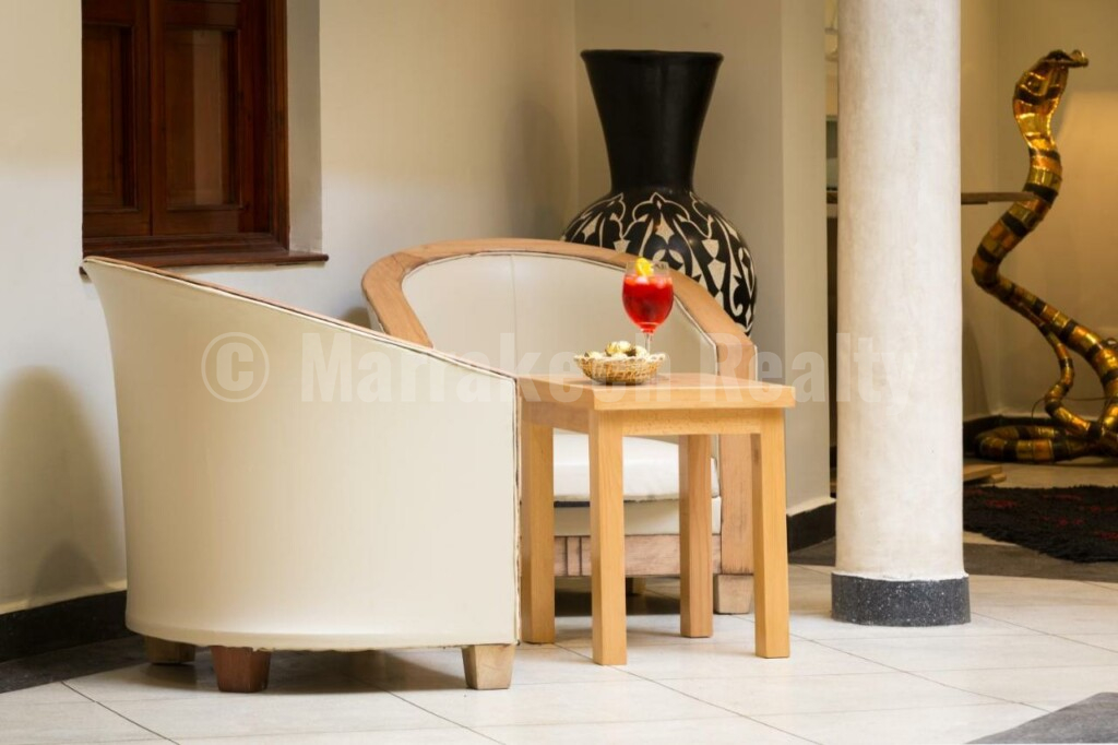 Riad de 7 chambres avec bassin et excellent emplacement