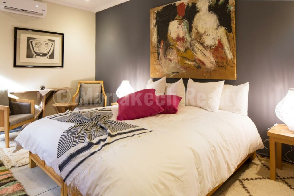 Riad de 7 chambres avec bassin et excellent emplacement