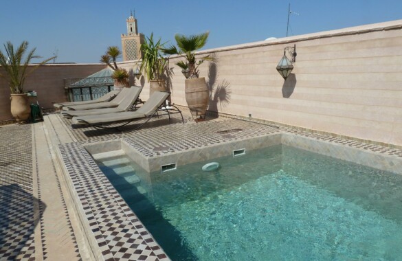 Traditional 13 bedroom Riad with direct car access