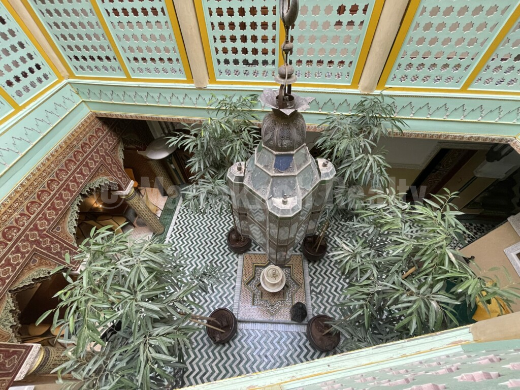 Traditional 13 bedroom Riad with direct car access