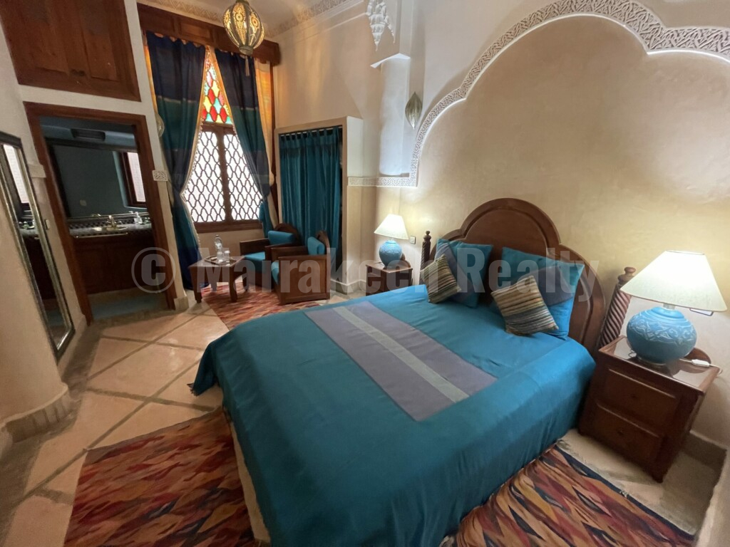 Traditional 13 bedroom Riad with direct car access