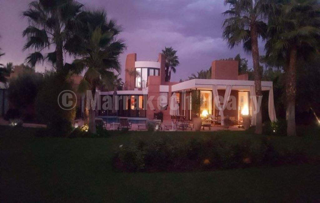 Standout modern 5 bedroom villa close to Marrakech