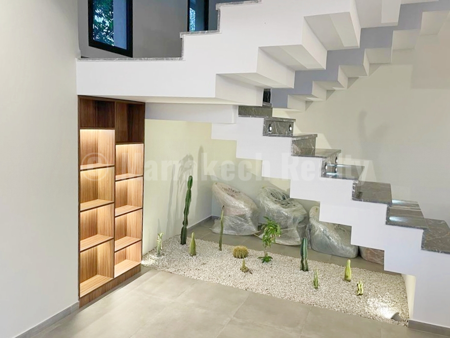 Villa neuve de 4 chambres dans domaine golfique