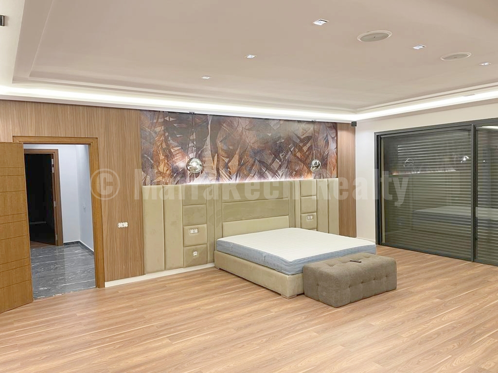 Villa neuve de 4 chambres dans domaine golfique