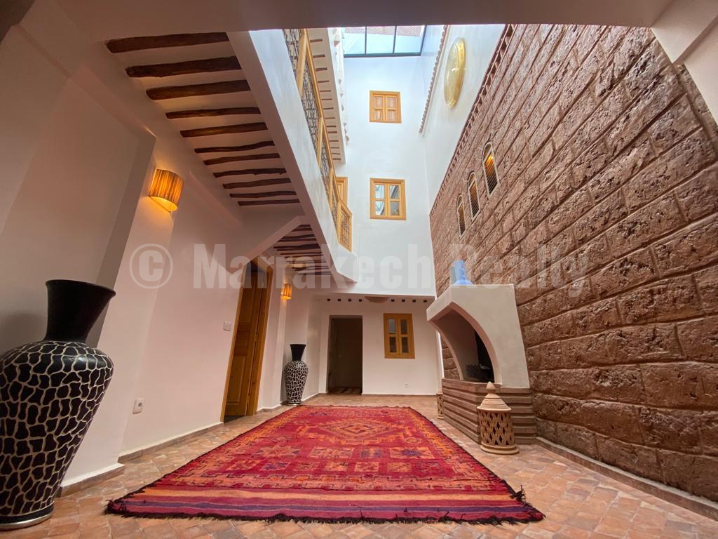 Riad de 5 chambres nouvellement rénové avec bel emplacement