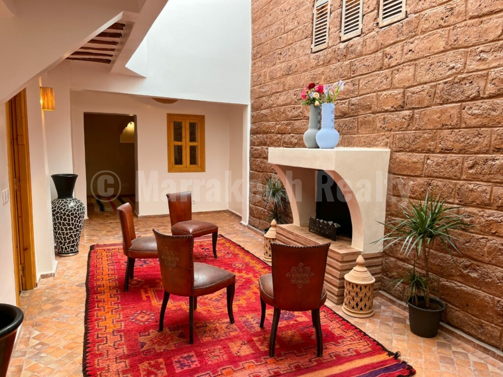 Riad de 5 chambres nouvellement rénové avec bel emplacement