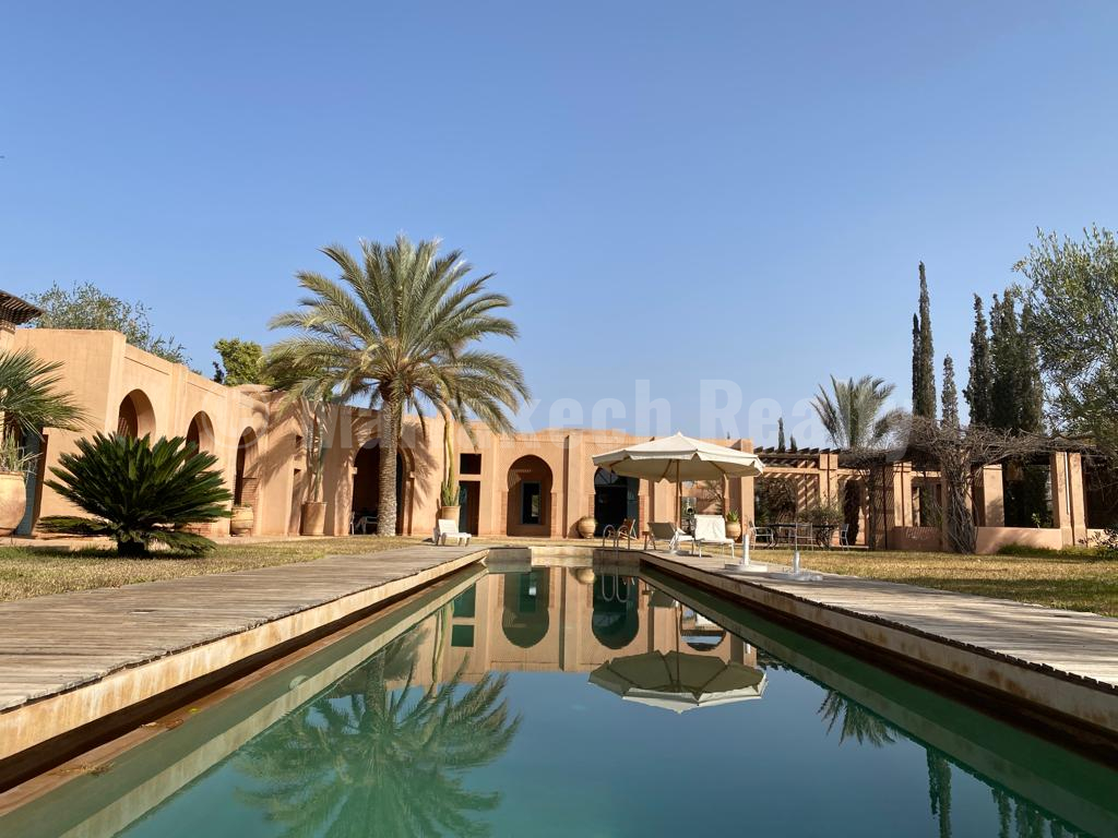 Charmante villa de 5 chambres avec superbe vue