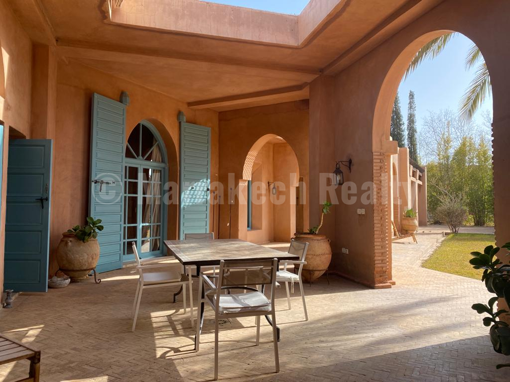 Charmante villa de 5 chambres avec superbe vue