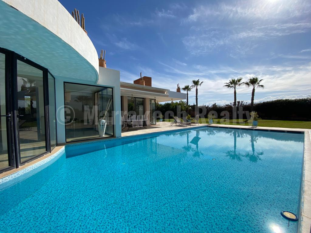 Standout modern 5 bedroom villa close to Marrakech