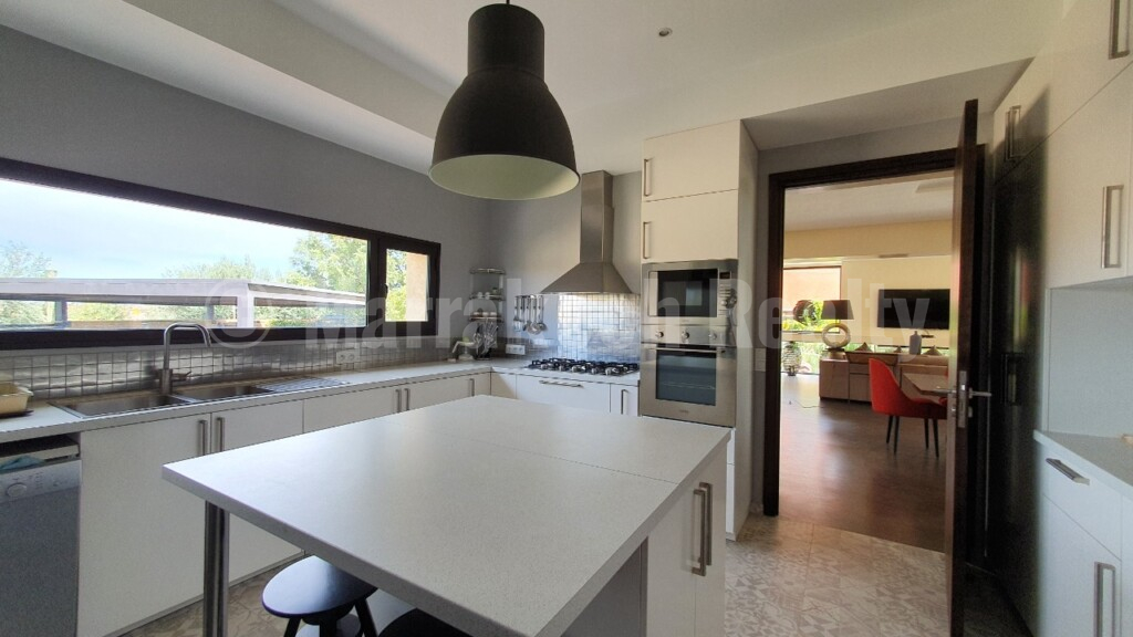 Luxueuse villa de 5 suites en première ligne de golf