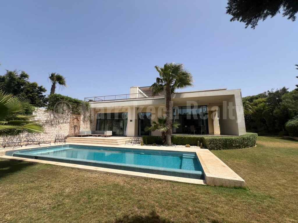 Upscale 4 bedroom villa in a golf resort in Essaouira