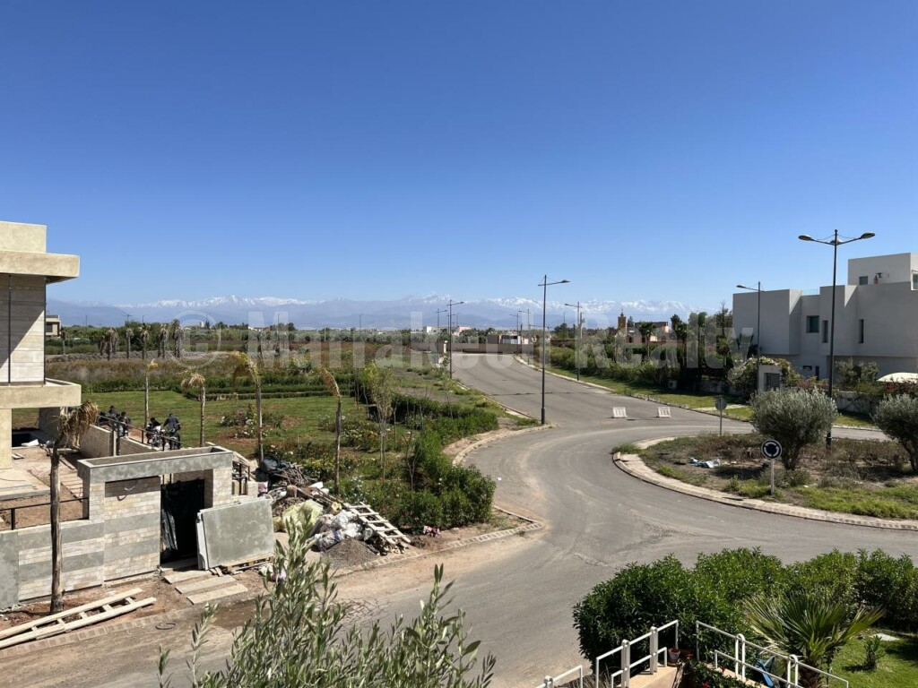 4 bedroom villa for rent in a golf resort