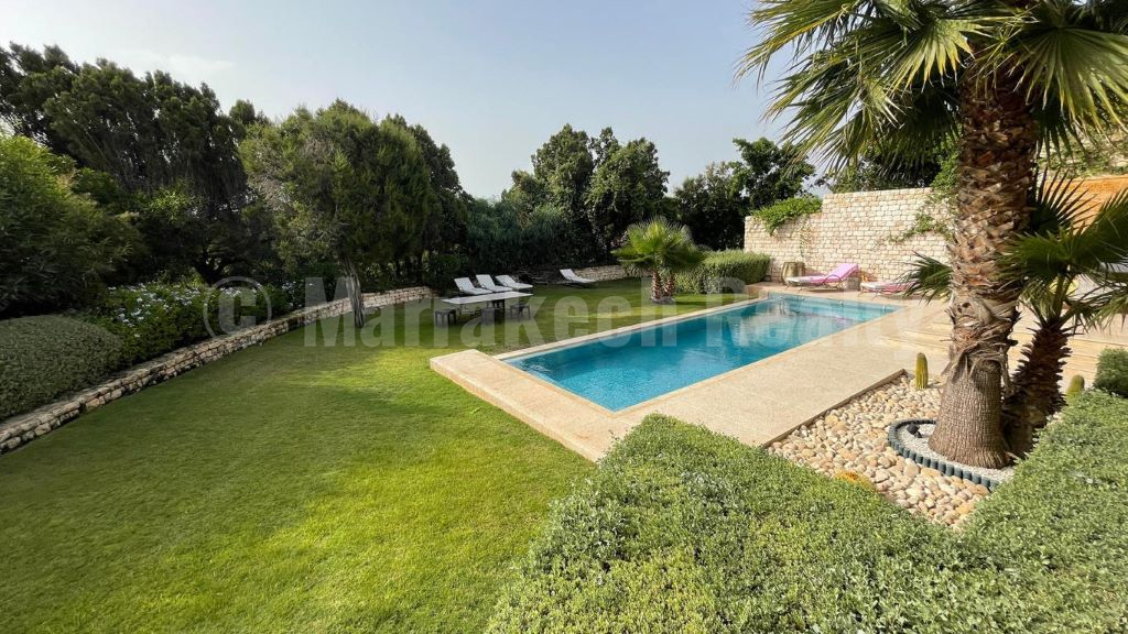 Villa de luxe de 4 chambres dans domaine golfique