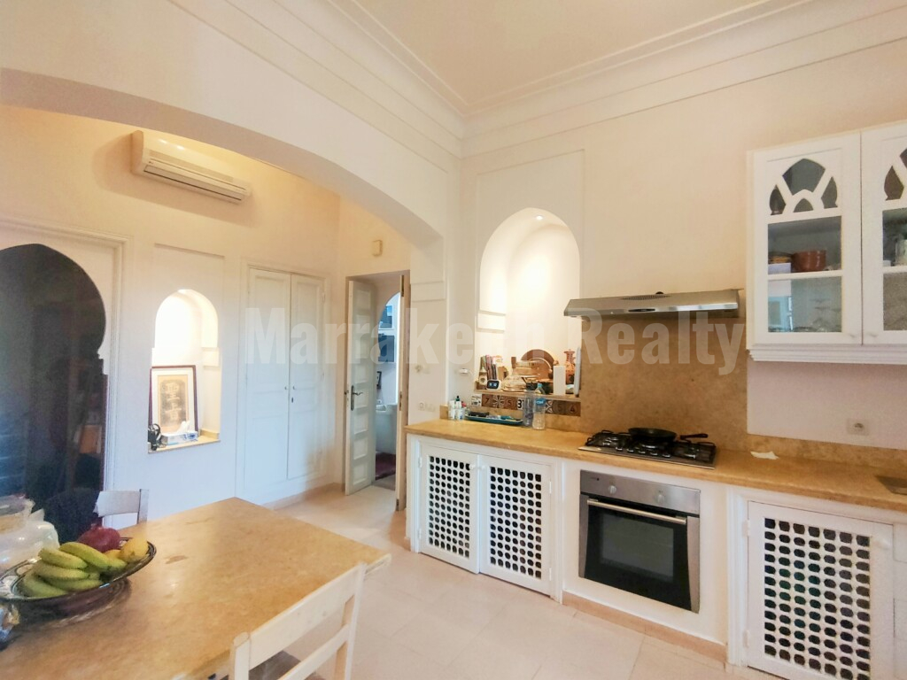 Lovely 4 bedroom villa close to major golf courses