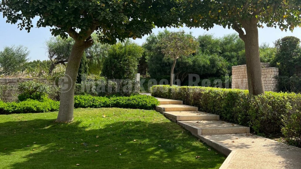 Upscale 4 bedroom villa in a golf resort in Essaouira