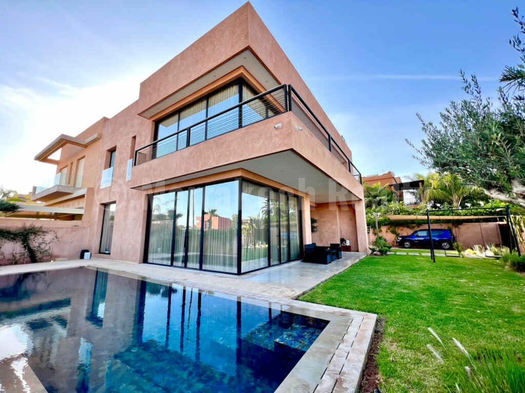 Superbe villa de 4 chambres proche du centre-ville