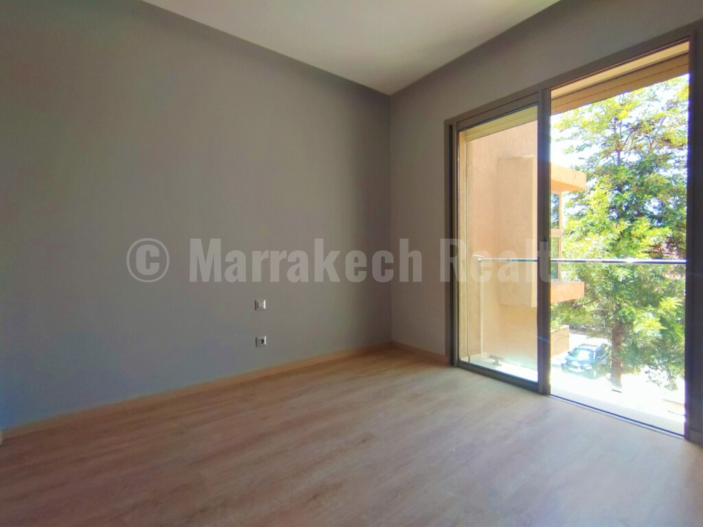 Bel appartement de 2 chambres dans domaine golfique