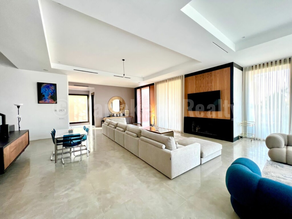 Superbe villa de 4 chambres proche du centre-ville